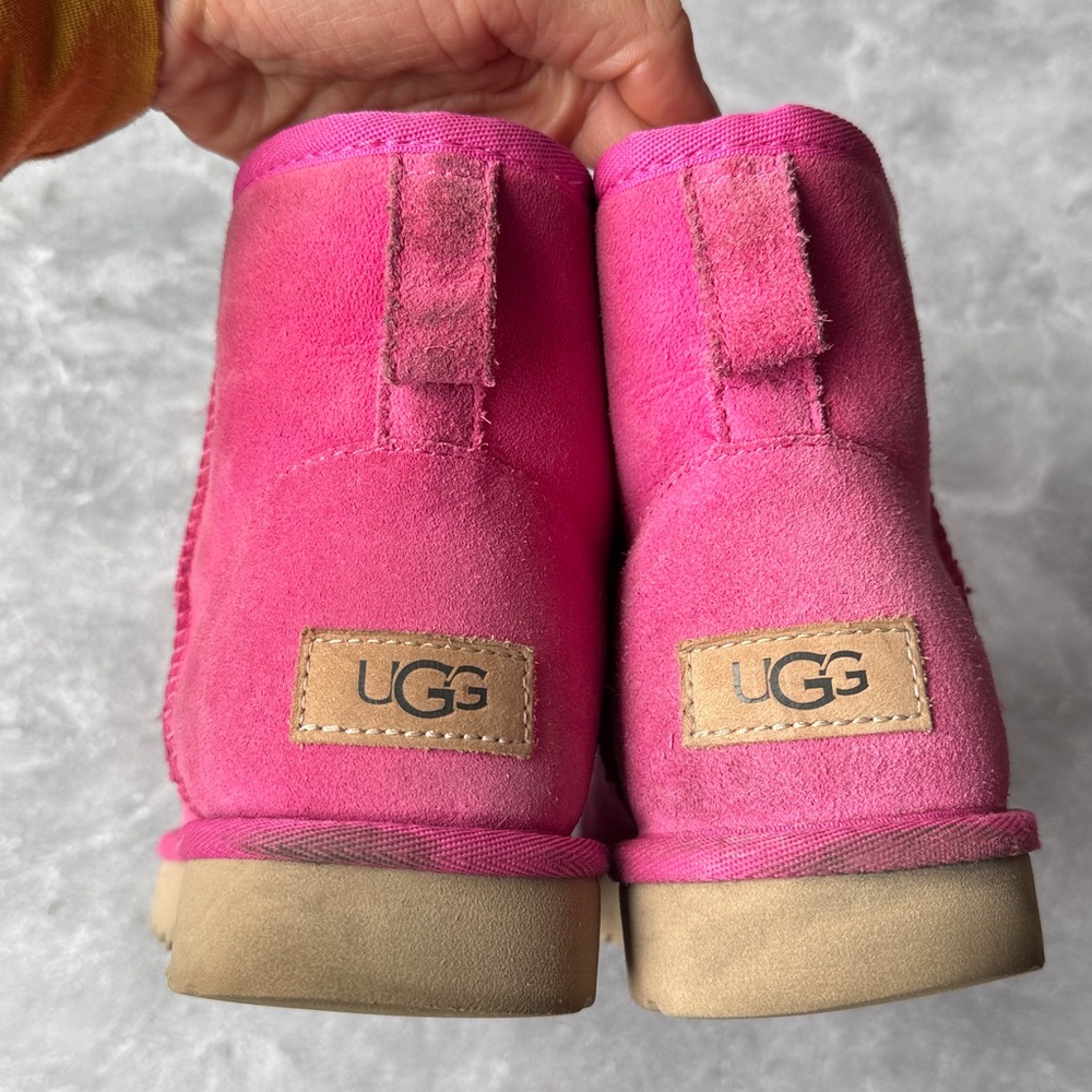UGG classic Bright Pink Suede Mini II Boots size 7 - Picture 3 of 7